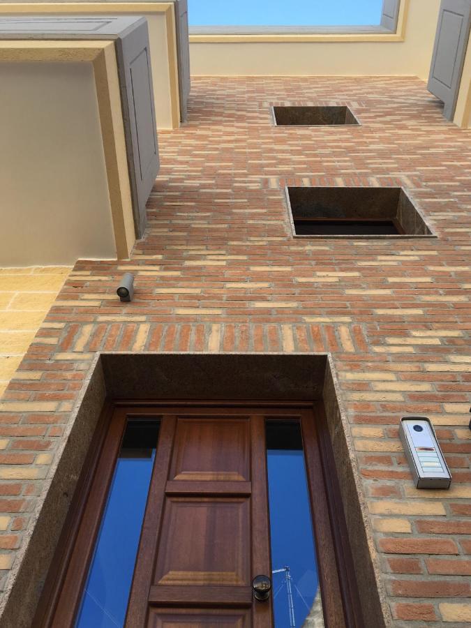 B&B Luxury Apartments Pulsano Exterior photo